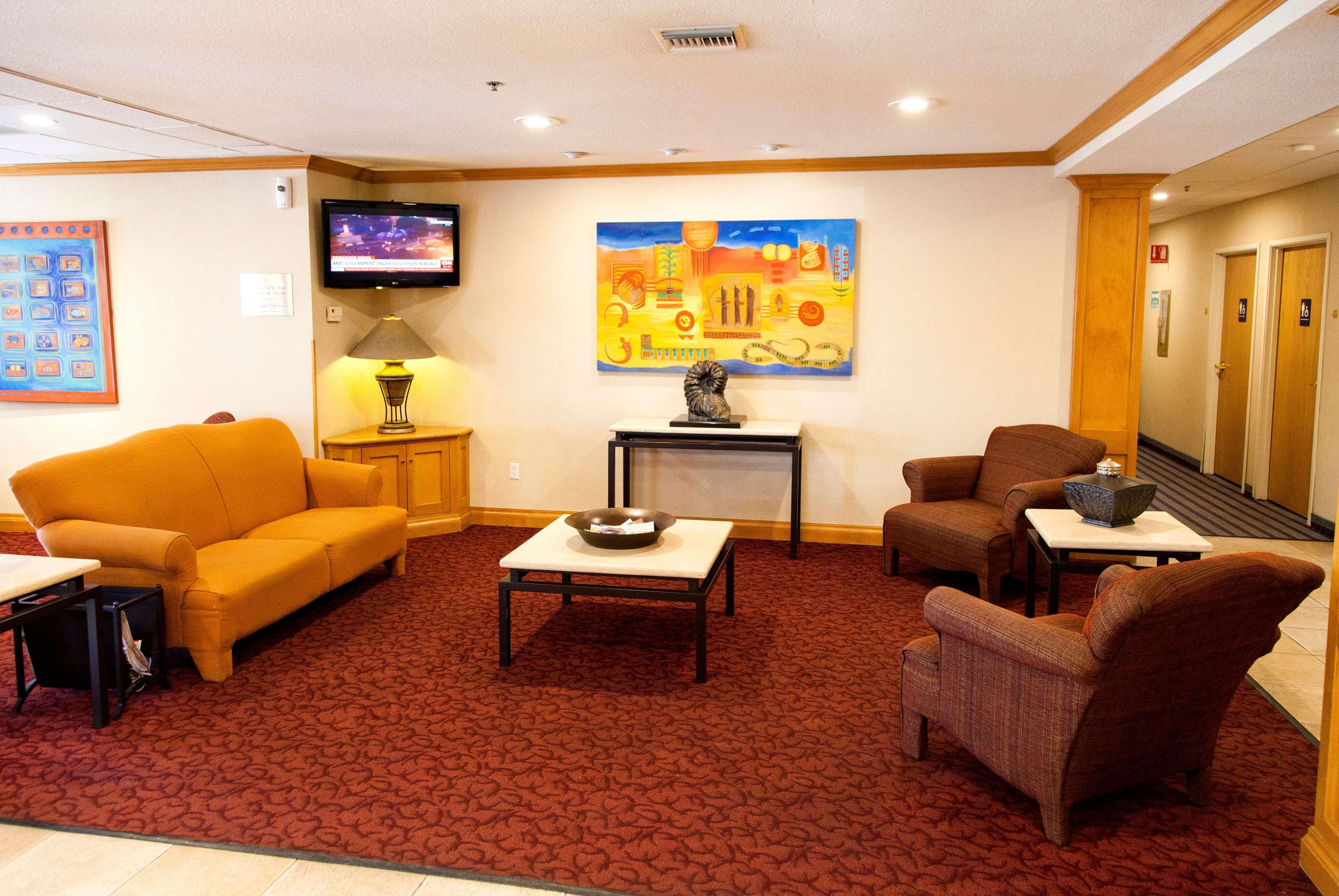 Microtel Inn & Suites By Wyndham Chihuahua Esterno foto