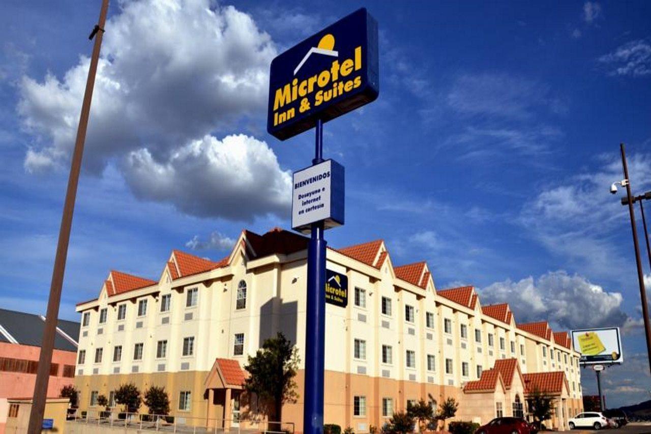 Microtel Inn & Suites By Wyndham Chihuahua Esterno foto