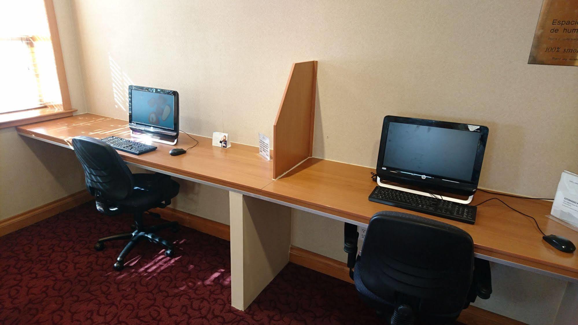 Microtel Inn & Suites By Wyndham Chihuahua Esterno foto
